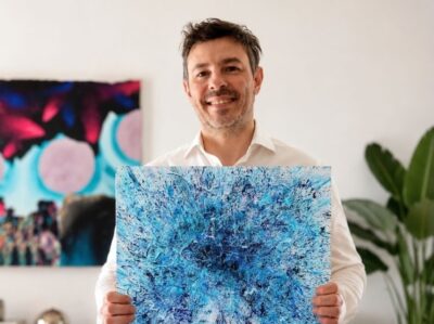 Sylvain Martin artiste peintre expressionnisme abstrait action painting avec un tableau à montréal